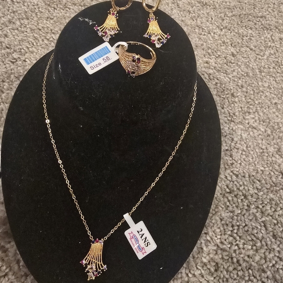 21kgp Dubai Elegant Gold and Pink Jewelry Set - Picture 4 of 12